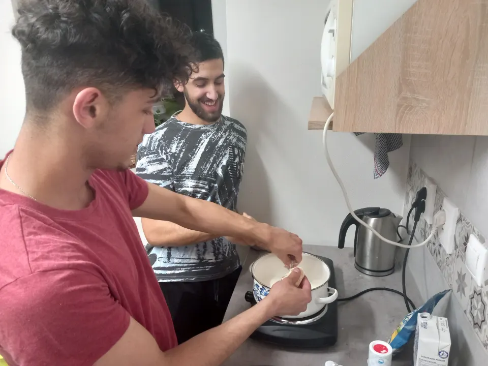 Varíme cestoviny so syrovou omáčkou