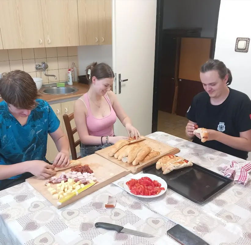 Zapekané plnené pečivo