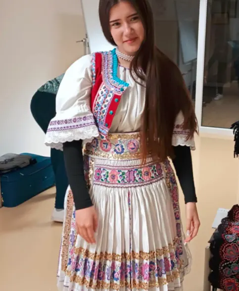 Tradičný odev