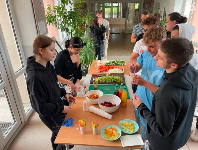 Opekačka v ŠI spojená s drinkom za úsmev