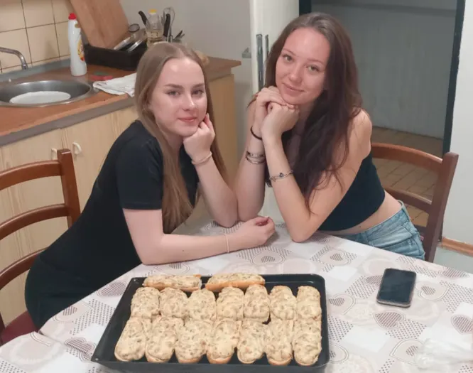 Zapekanka so syrovou omáčkou s hríbami a kečupom