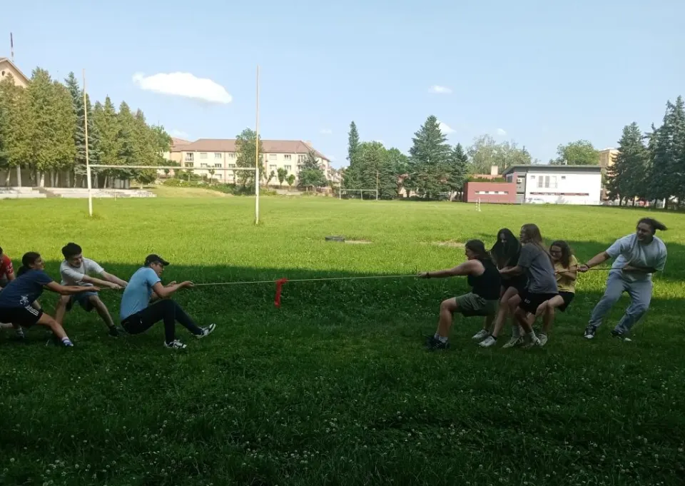 Preťahovanie lanom
