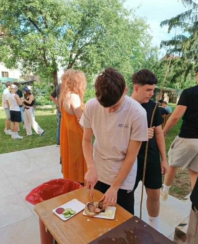 Opekačka v ŠI