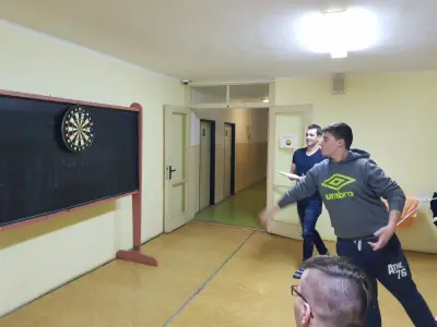 Hod šípkami – fotografia 18