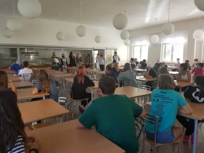 Stretnutie pani riaditeľky s prvákmi – fotografia 2