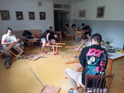 Rekonštrukcia stoličiek – fotografia 6