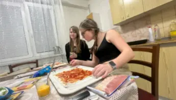 Pizza z lístkového cesta – fotografia 4