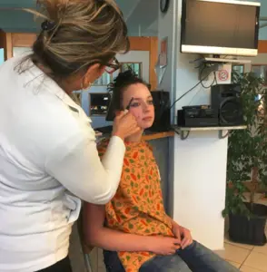 Návšteva kozmetického salónu ŠARM pri SOŠ hotelových služieb a obchodu vo Zvolene – fotografia 7