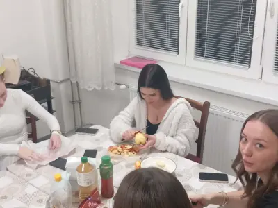 Maková, tvarohová a orechová roláda z lístkového cesta – fotografia 6